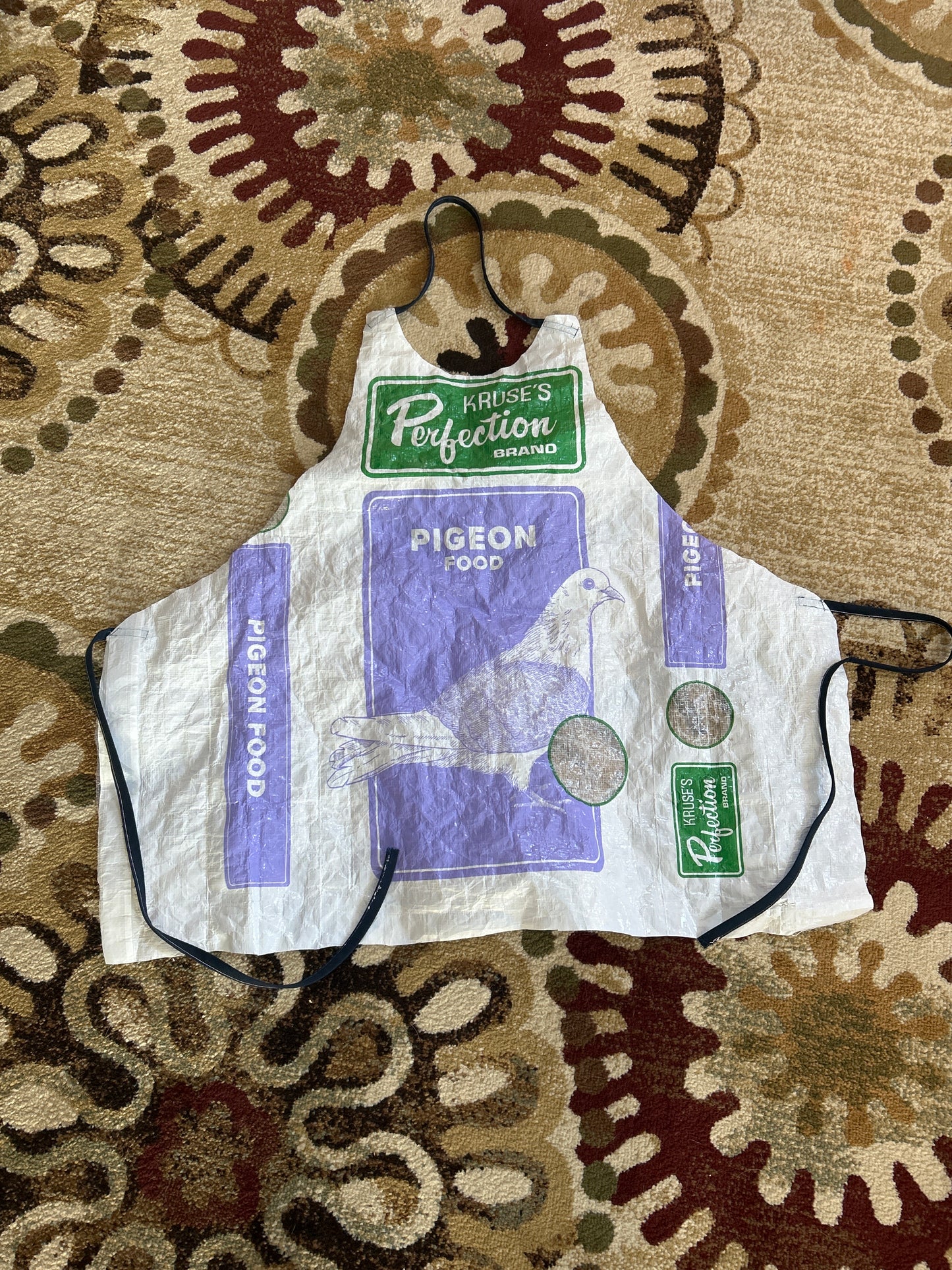 Feed bag aprons - pigeons